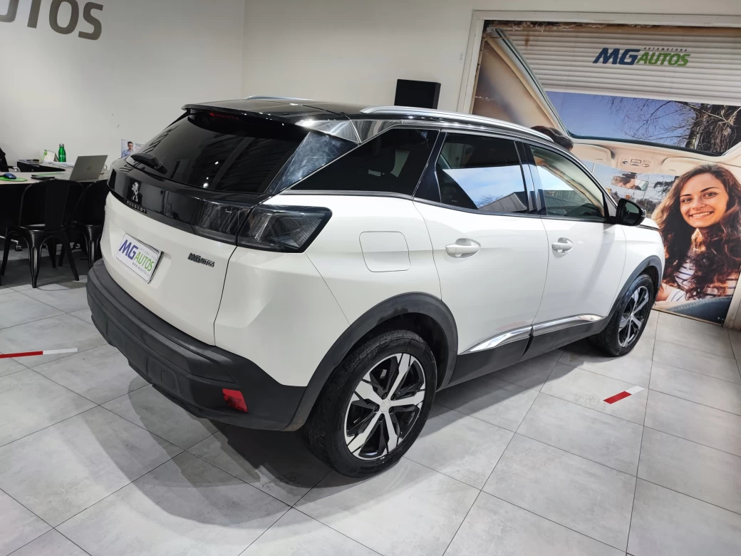 imagen 0 de vehiculo con id 2023