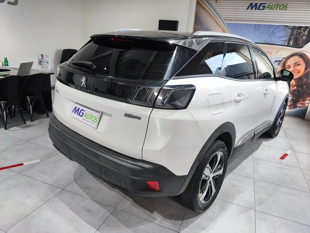 imagen 0 de vehiculo con id 2023