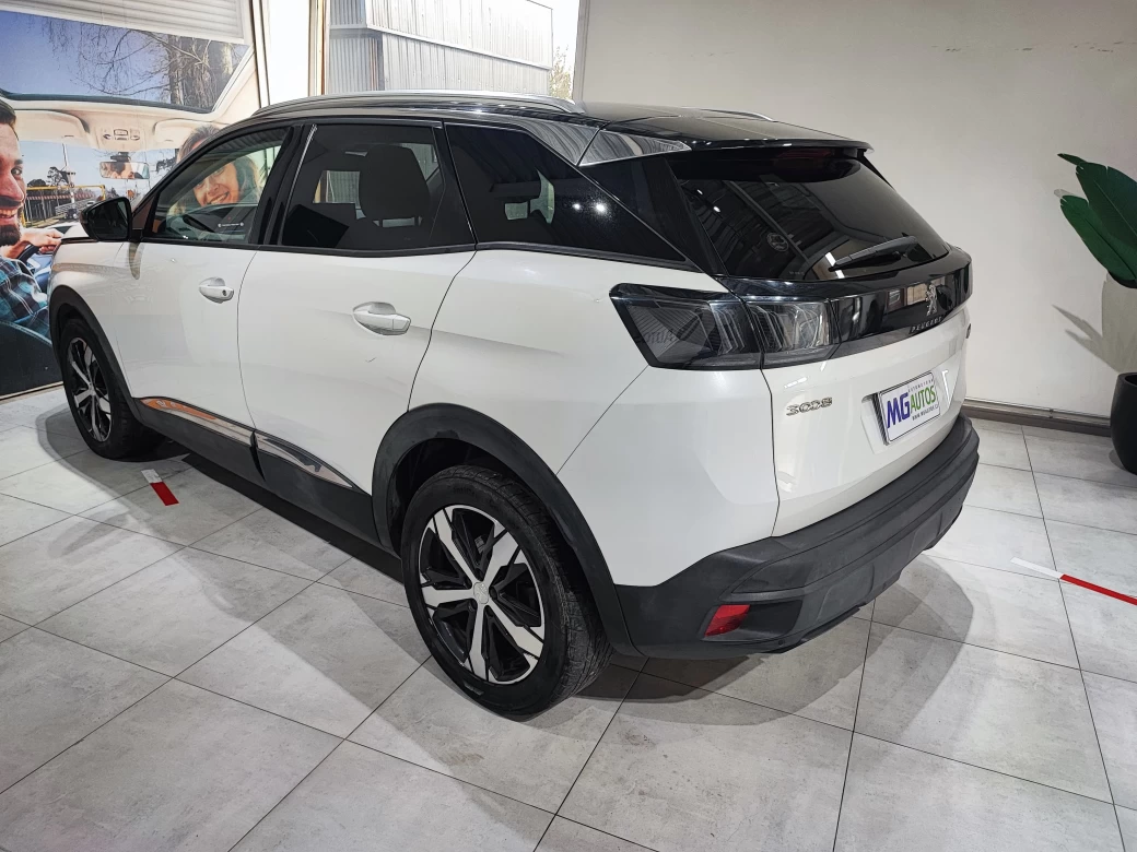 imagen 0 de vehiculo con id 2023