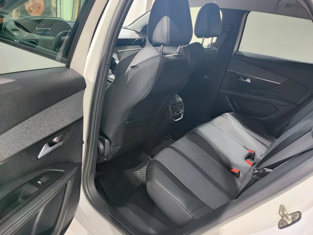 imagen 0 de vehiculo con id 2023