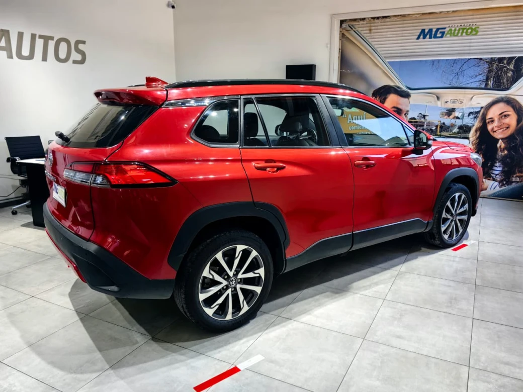 Toyota Corolla Cross — foto 6 de 15