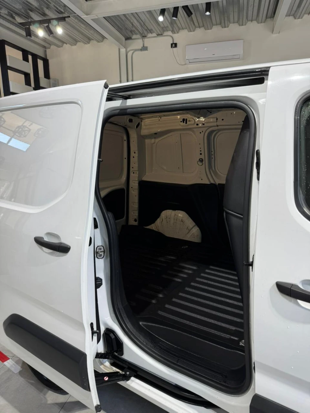 imagen 0 de vehiculo con id 2061