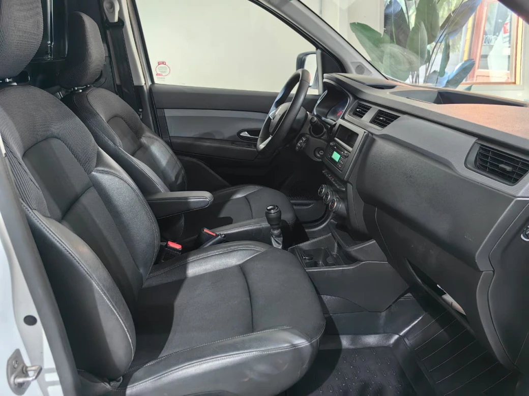 Renault Express — foto 5 de 11