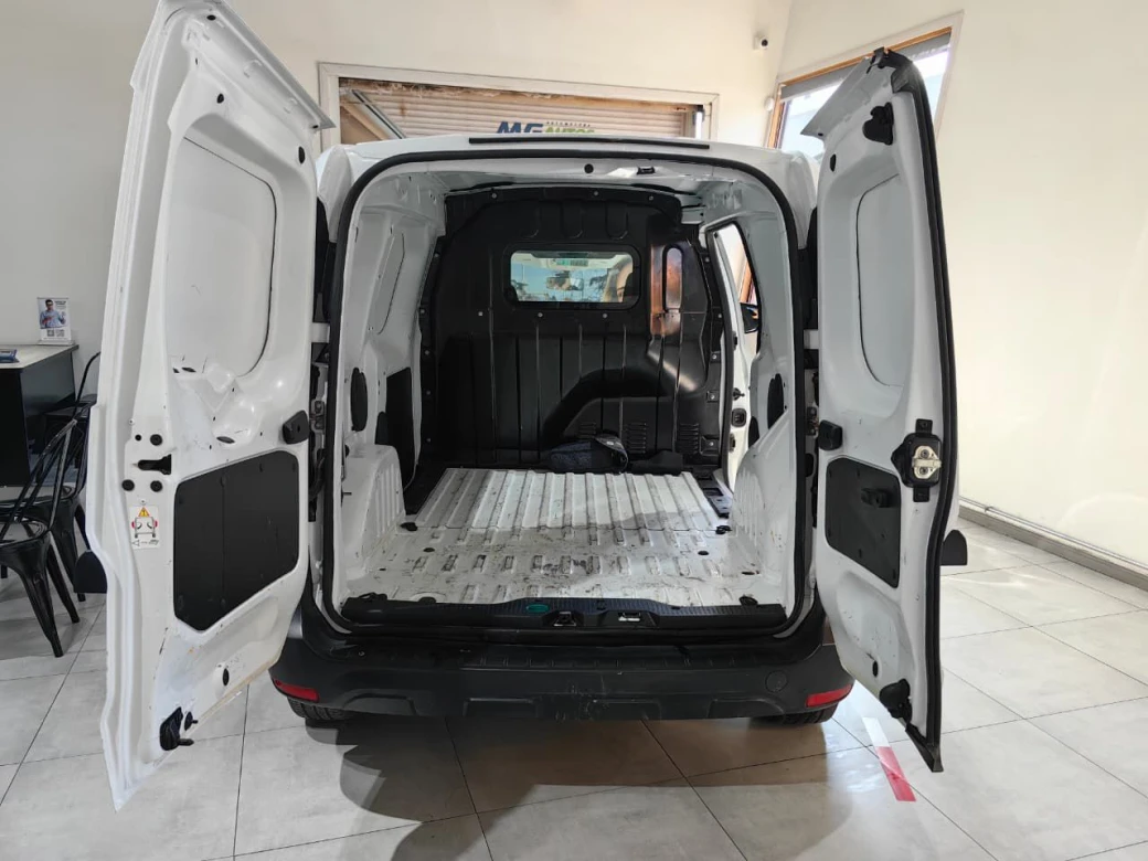 Renault Express — foto 7 de 11