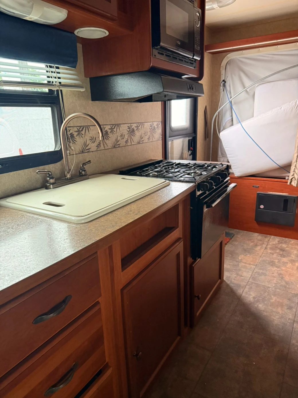 Dutchmen Aerolite Shuttle 185E — foto 9 de 10