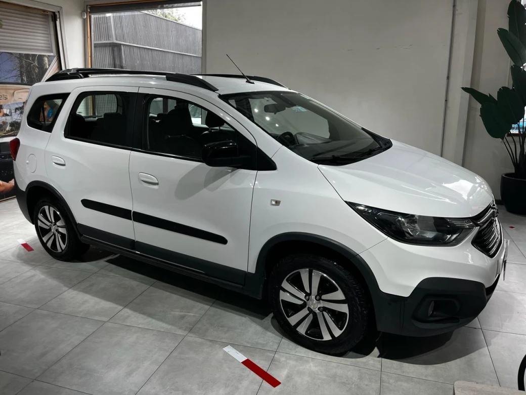 imagen 0 de vehiculo con id 2119