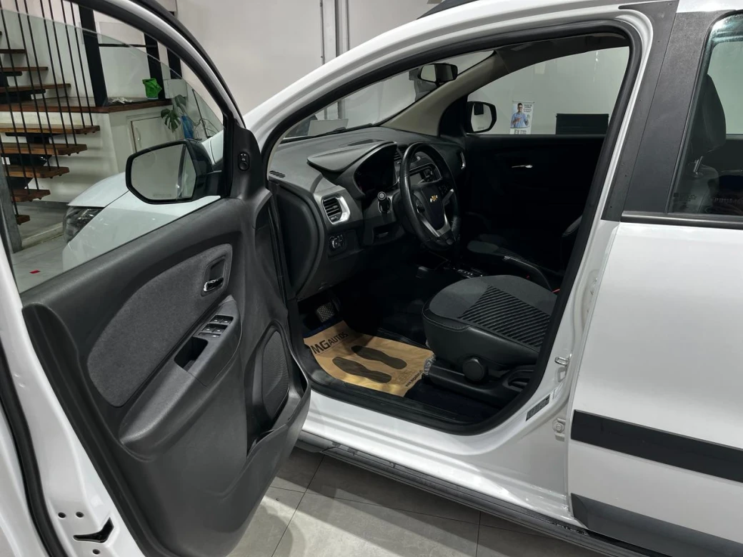 imagen 0 de vehiculo con id 2119