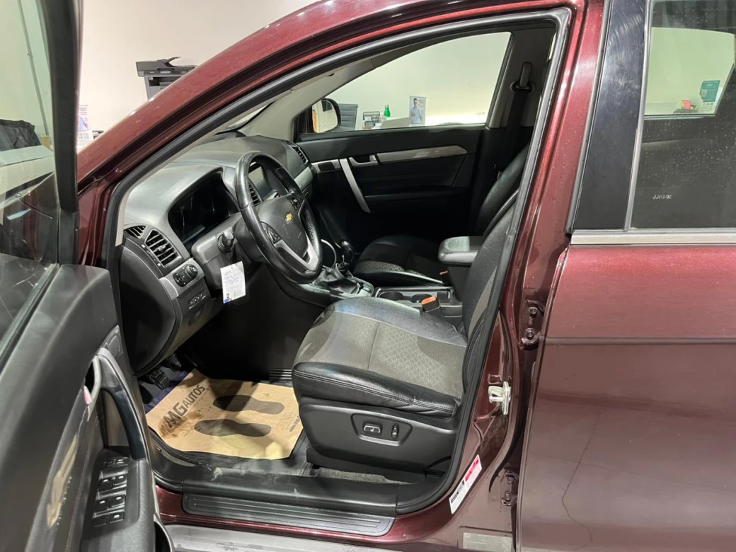 Chevrolet Captiva — foto 7 de 25