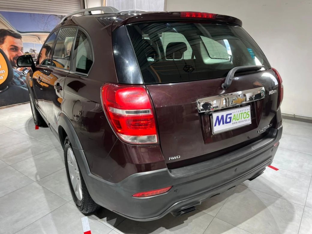 Chevrolet Captiva — foto 12 de 25