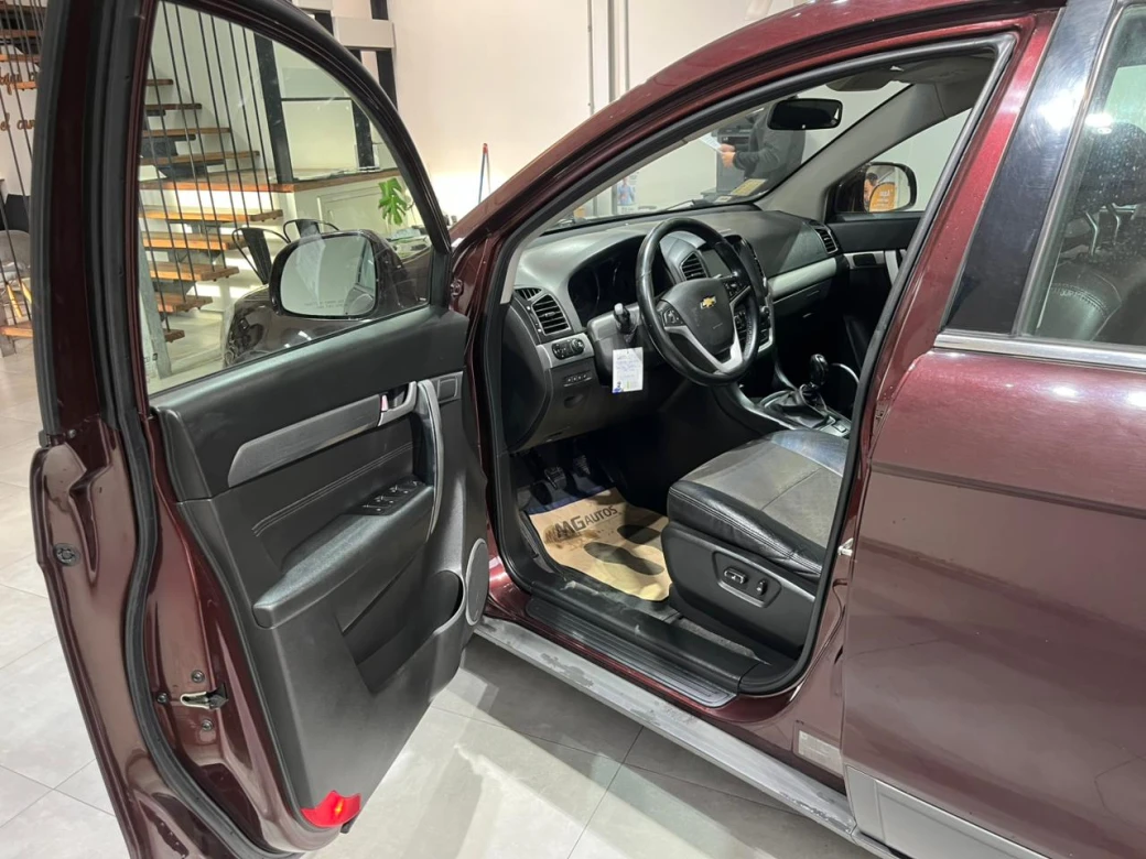 Chevrolet Captiva — foto 14 de 25