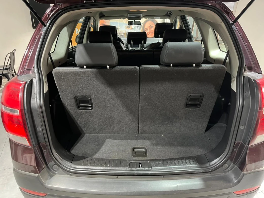Chevrolet Captiva — foto 15 de 25