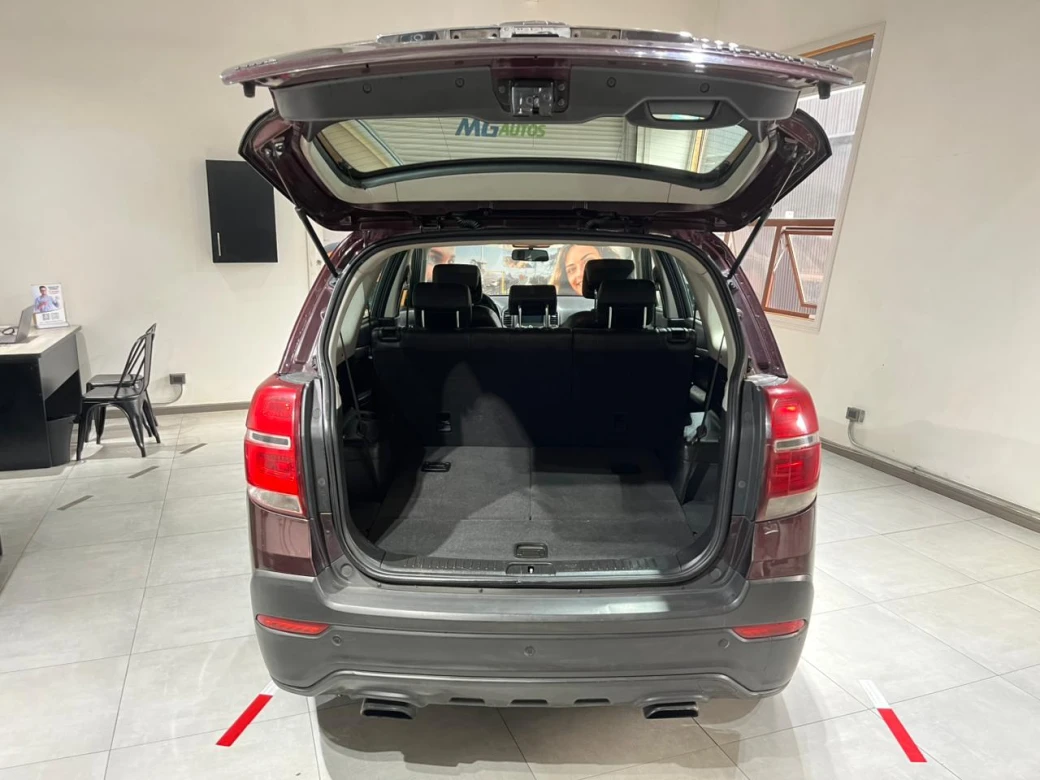 Chevrolet Captiva — foto 17 de 25