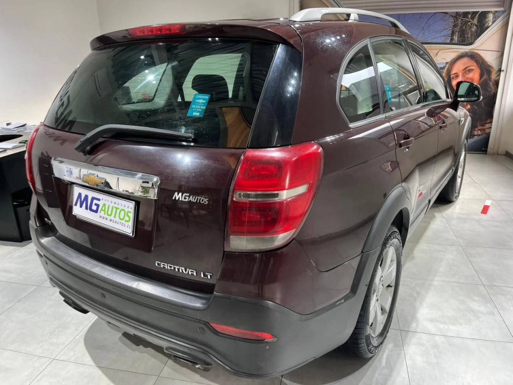 Chevrolet Captiva — foto 20 de 25
