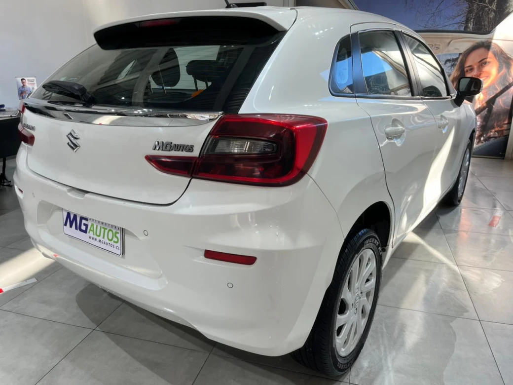 Suzuki New Baleno Gls Hb — foto 3 de 19
