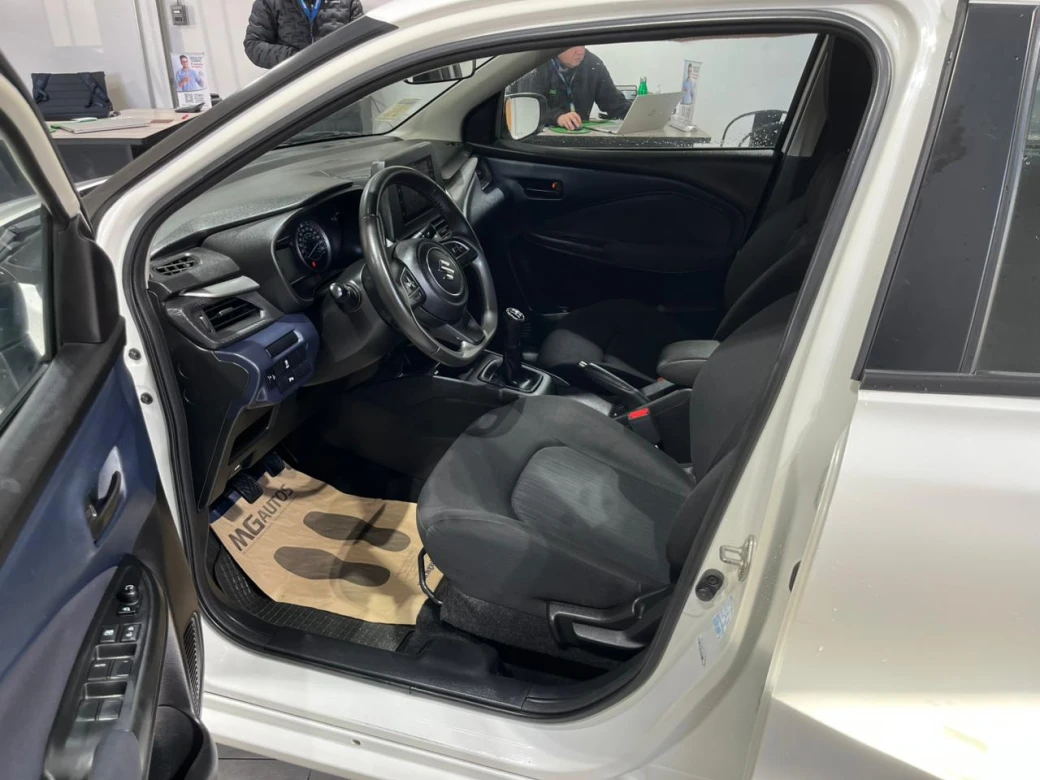 Suzuki New Baleno Gls Hb — foto 11 de 19