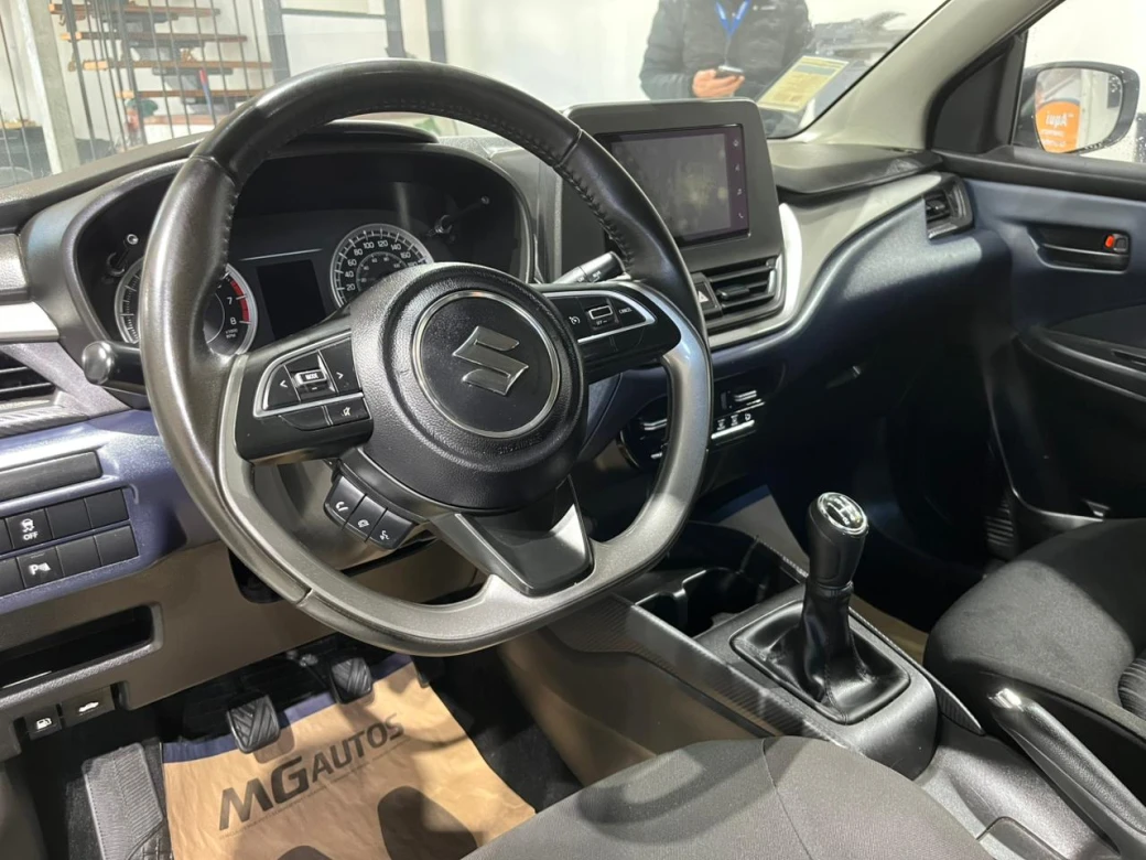 Suzuki New Baleno Gls Hb — foto 18 de 19