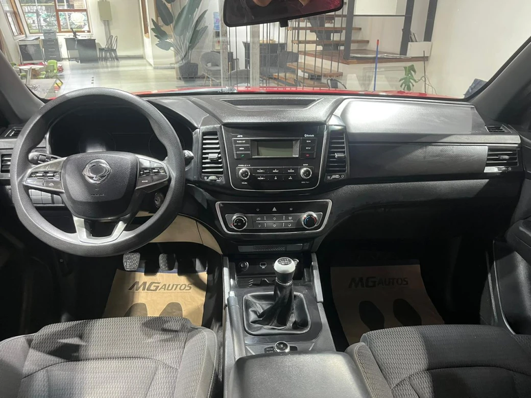 SsangYong Grand Musso — foto 6 de 20