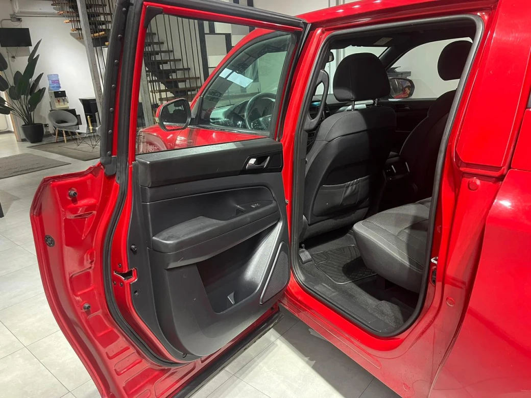 SsangYong Grand Musso — foto 10 de 20