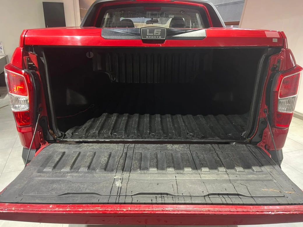 SsangYong Grand Musso — foto 14 de 20