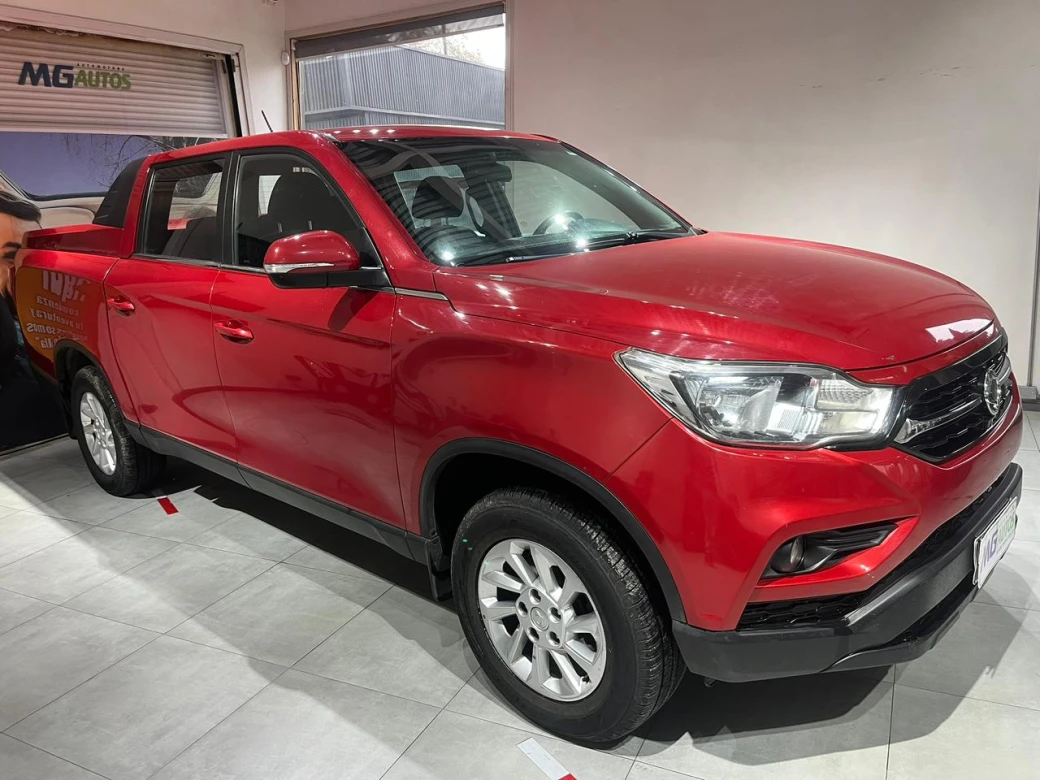 SsangYong Grand Musso — foto 15 de 20