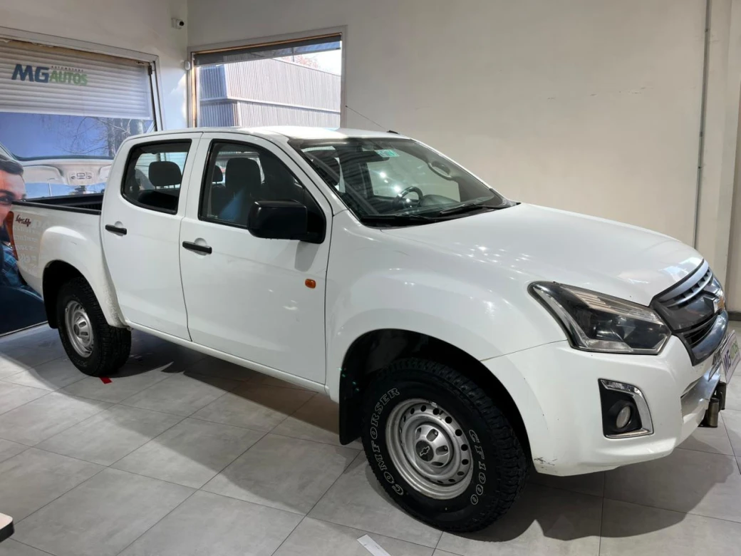 Chevrolet D Max — foto 5 de 20