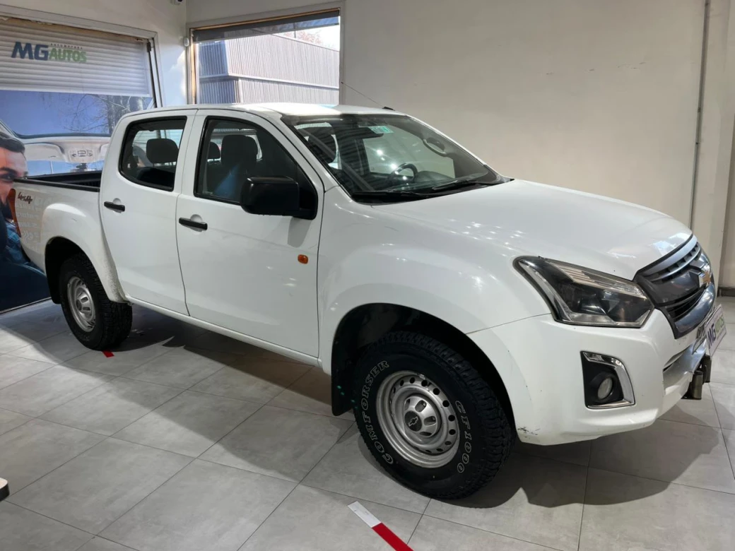 Chevrolet D Max — foto 6 de 20