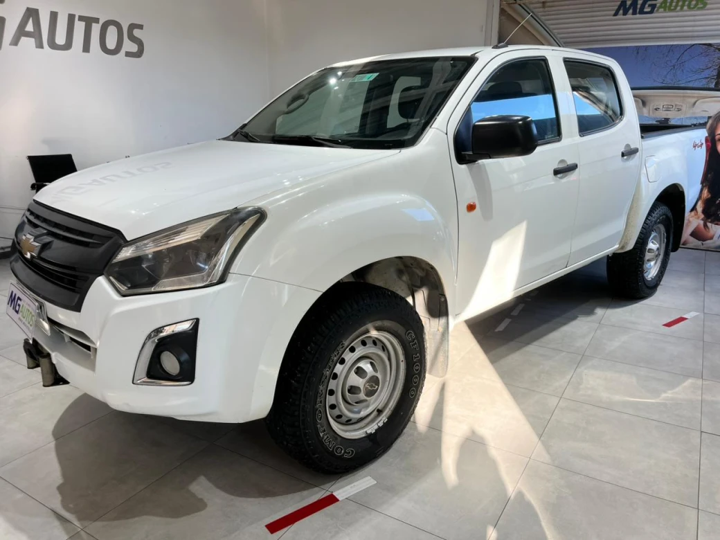 Chevrolet D Max — foto 7 de 20