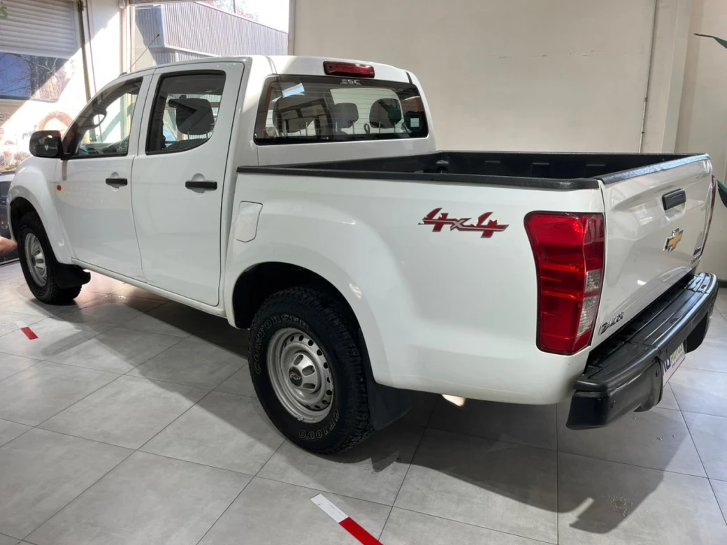 Chevrolet D Max — foto 18 de 20