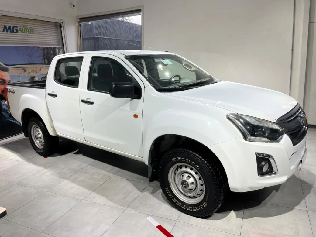 Chevrolet D Max — foto 2 de 17