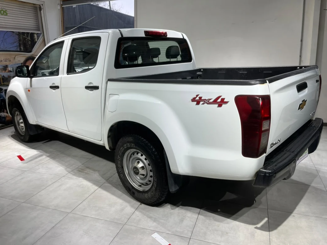 Chevrolet D Max — foto 5 de 17