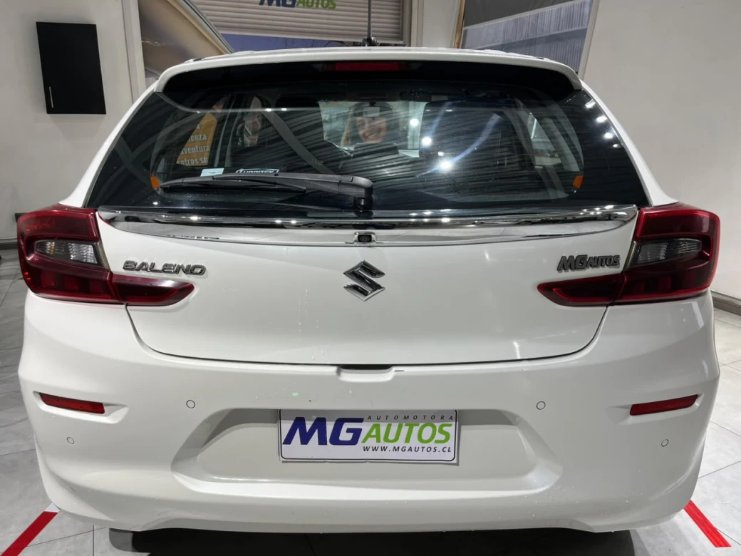 Suzuki New Baleno Gls Hb — foto 8 de 32