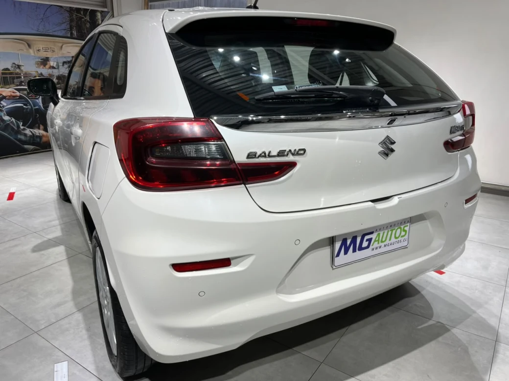 Suzuki New Baleno Gls Hb — foto 14 de 32