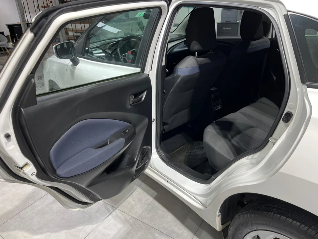 Suzuki New Baleno Gls Hb — foto 21 de 32