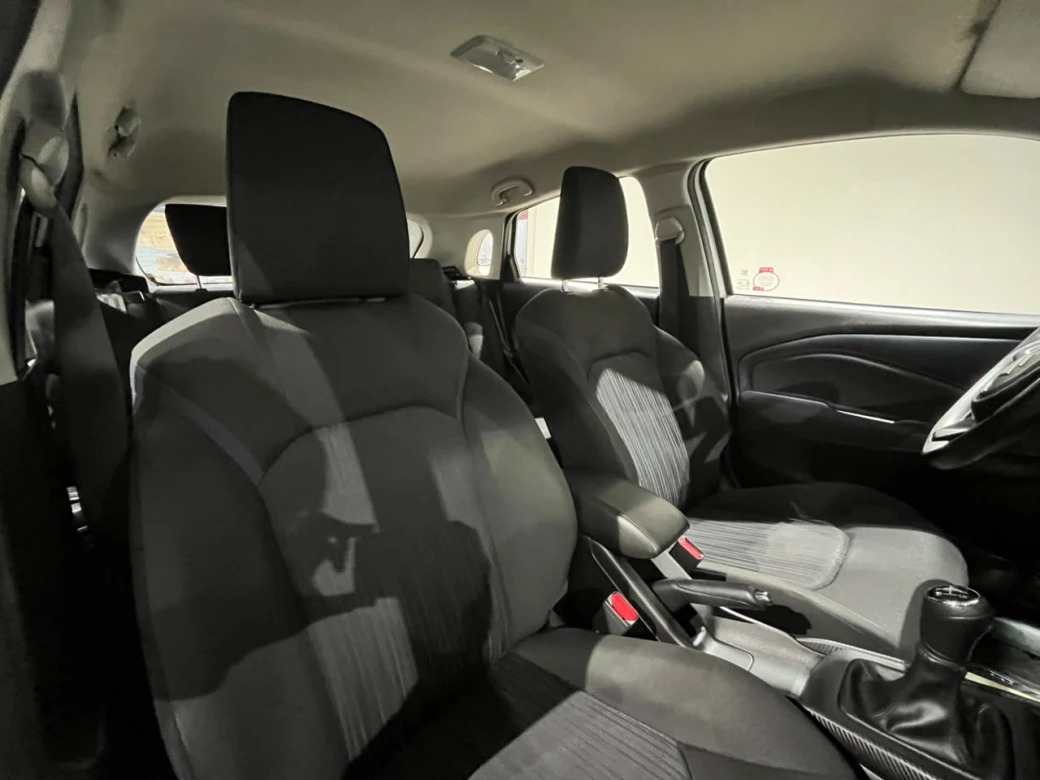 Suzuki New Baleno Gls Hb — foto 22 de 32