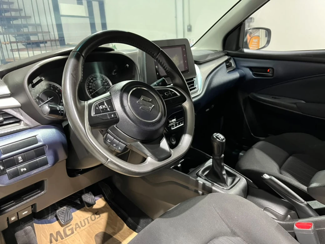 Suzuki New Baleno Gls Hb — foto 29 de 32