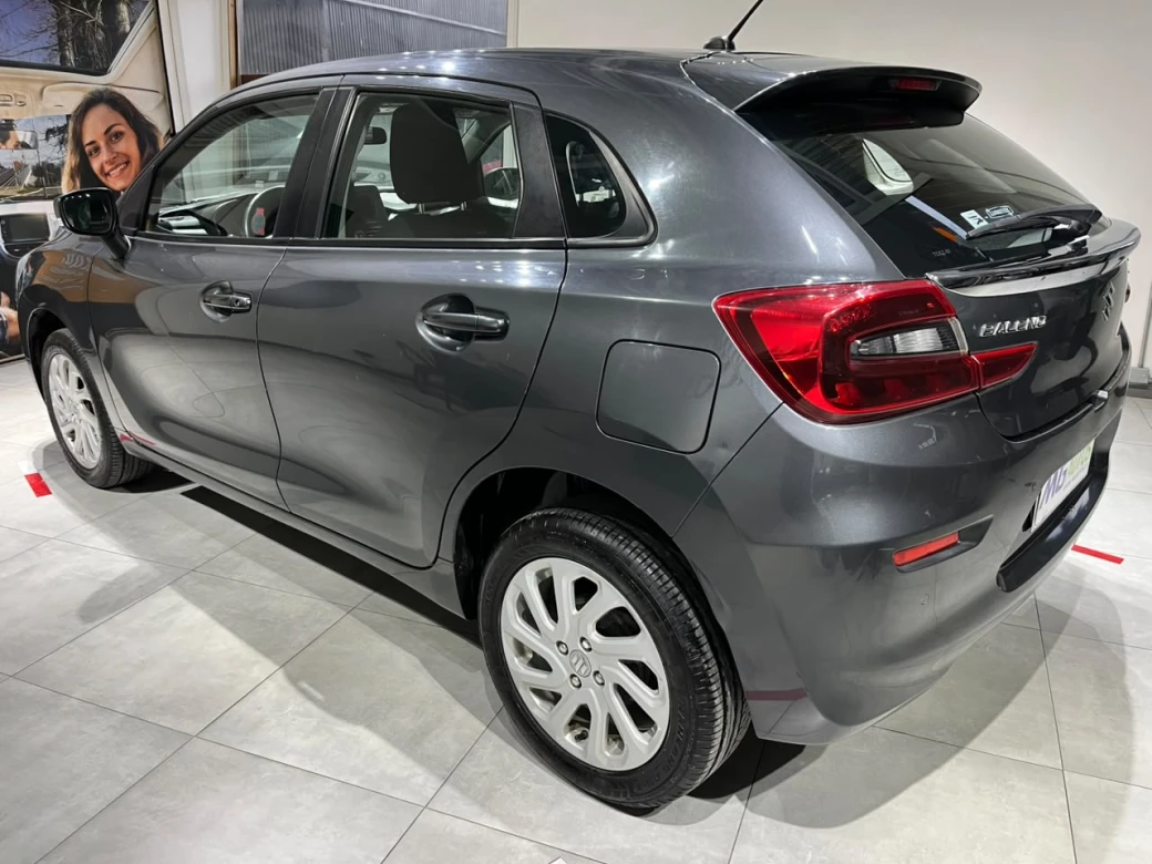 Suzuki New Baleno Gls Hb — foto 6 de 29
