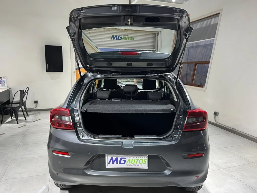 Suzuki New Baleno Gls Hb — foto 9 de 29