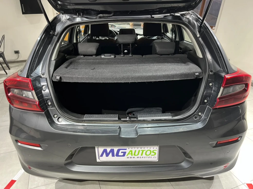 Suzuki New Baleno Gls Hb — foto 10 de 29
