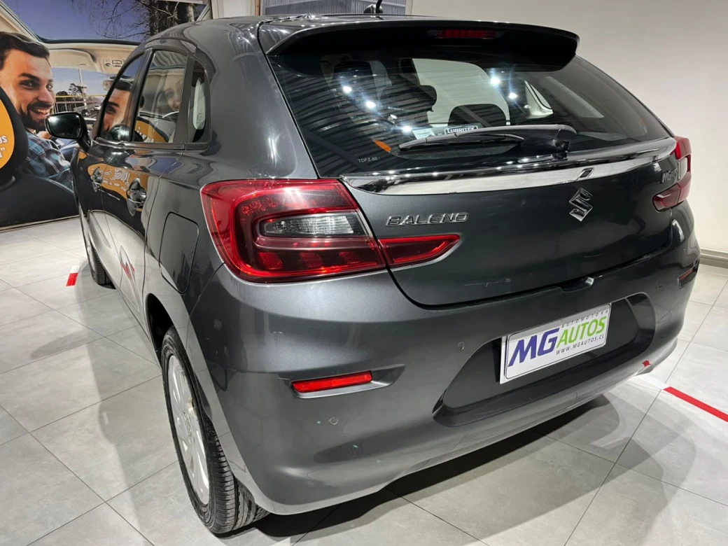 Suzuki New Baleno Gls Hb — foto 13 de 29