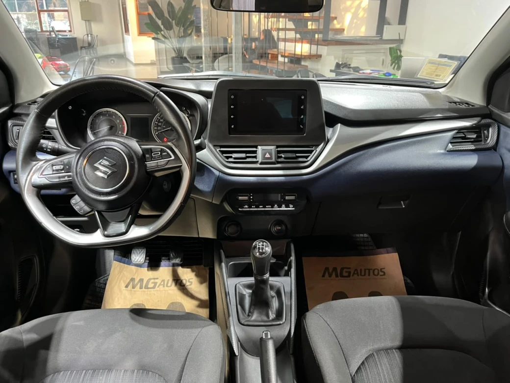 Suzuki New Baleno Gls Hb — foto 21 de 29