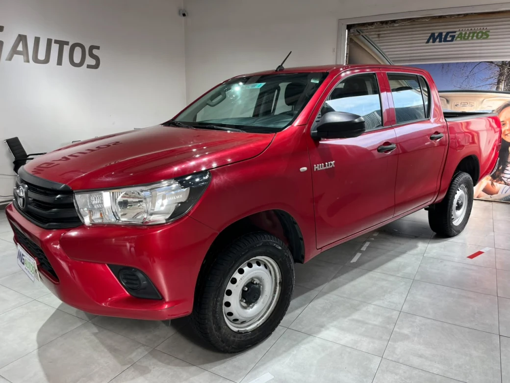 Toyota Hilux D Cab — foto 2 de 38