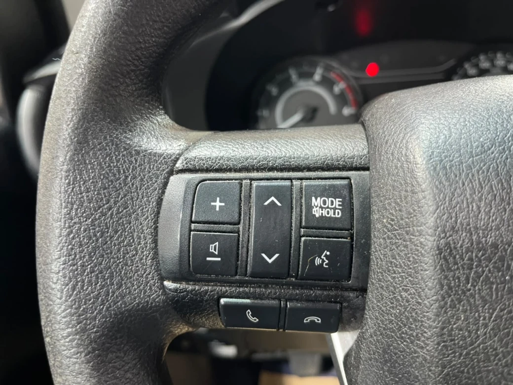 Toyota Hilux D Cab — foto 21 de 38
