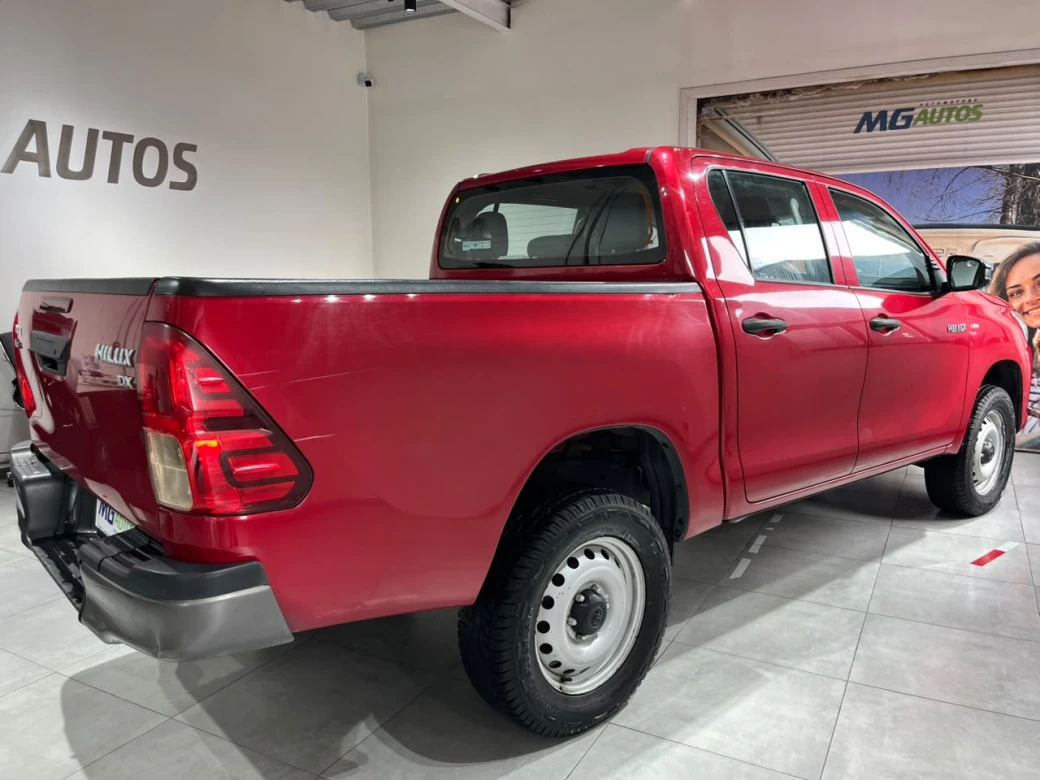 Toyota Hilux D Cab — foto 31 de 38