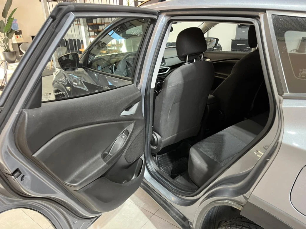 Chevrolet Tracker — foto 8 de 28