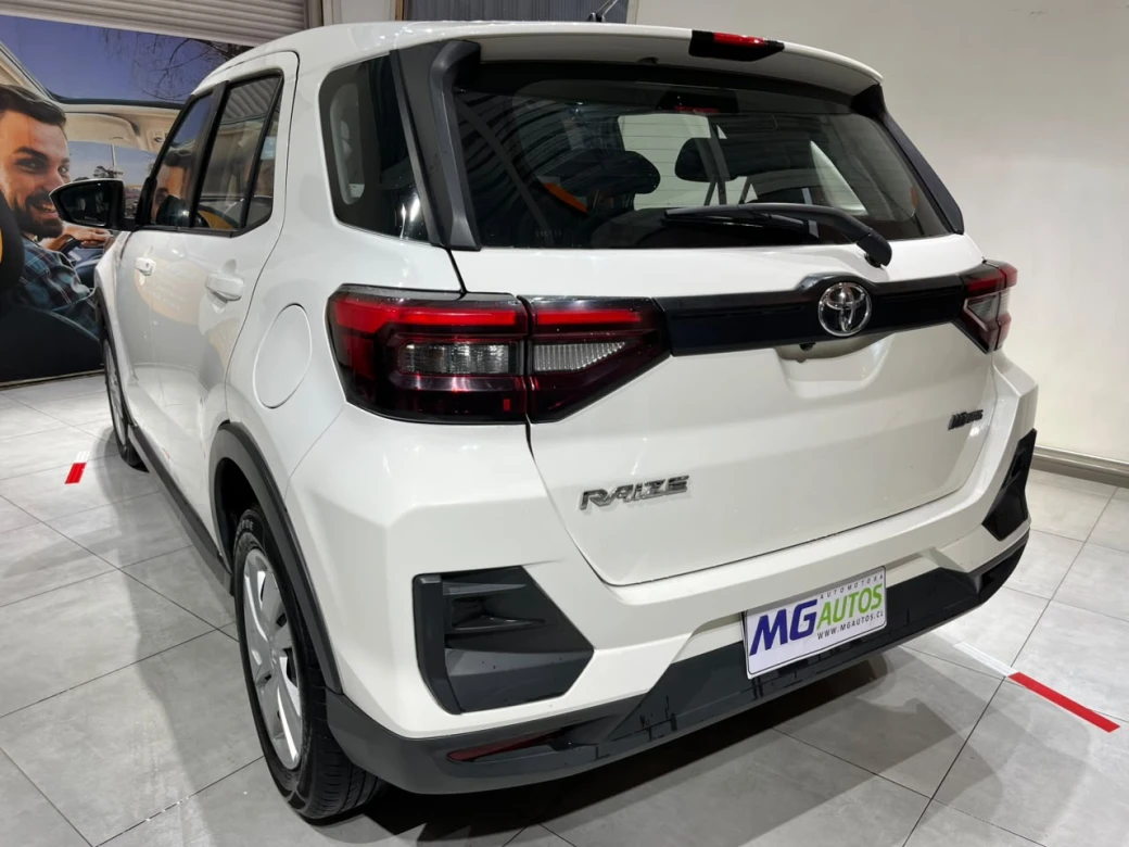Toyota Raize 1.2 I — foto 20 de 27