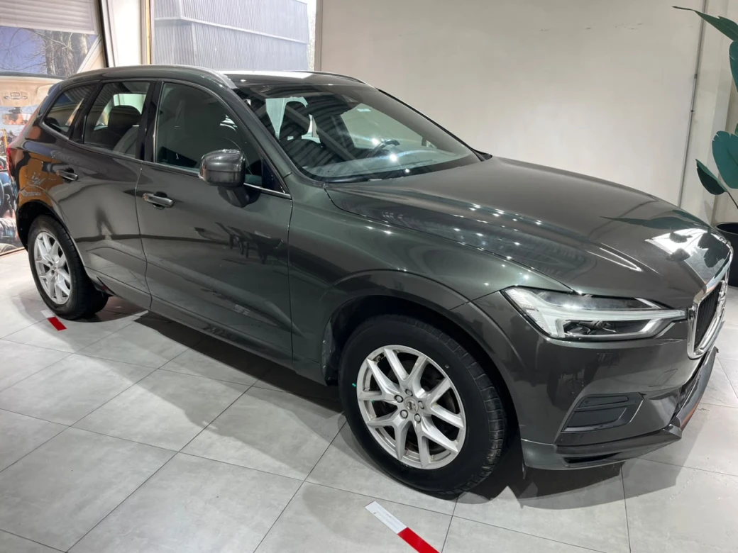 Volvo Xc60 D4 Kinetic — foto 8 de 29