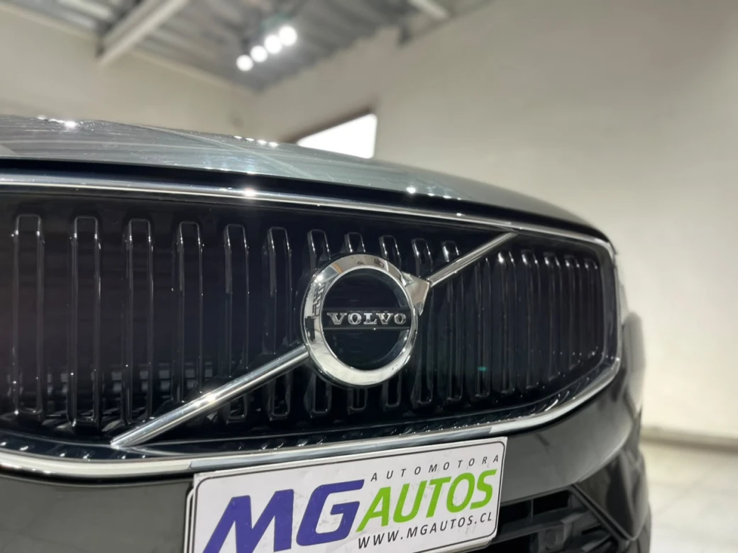 Volvo Xc60 D4 Kinetic — foto 10 de 29