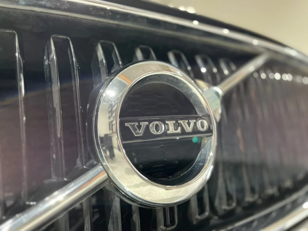 Volvo Xc60 D4 Kinetic — foto 11 de 29