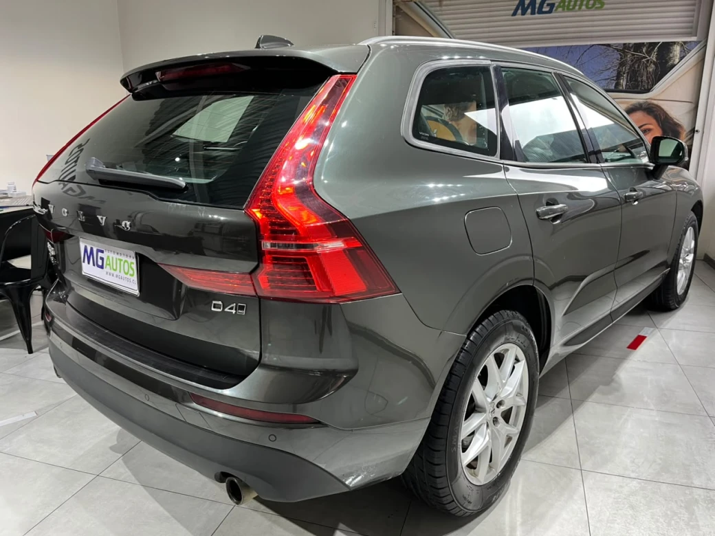 Volvo Xc60 D4 Kinetic — foto 26 de 29