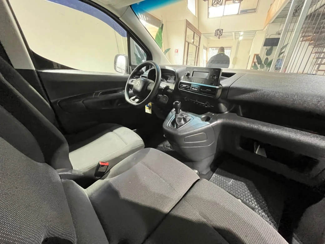 Citroën Berlingo K9 — foto 9 de 26